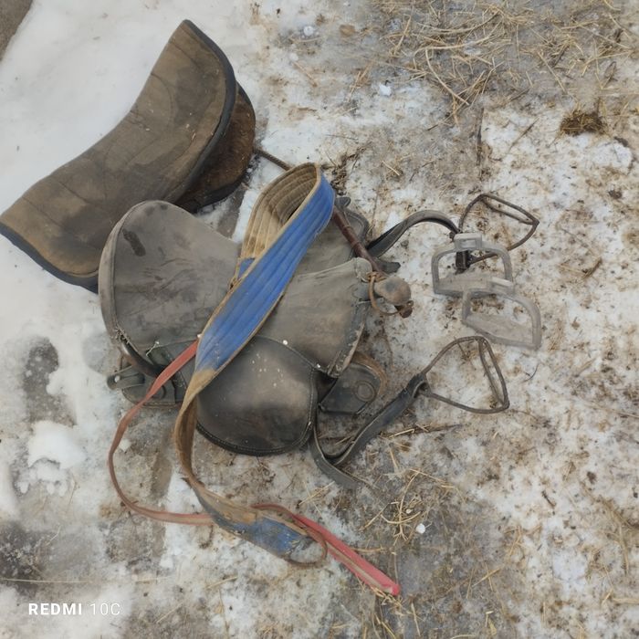 Продам седло комплек