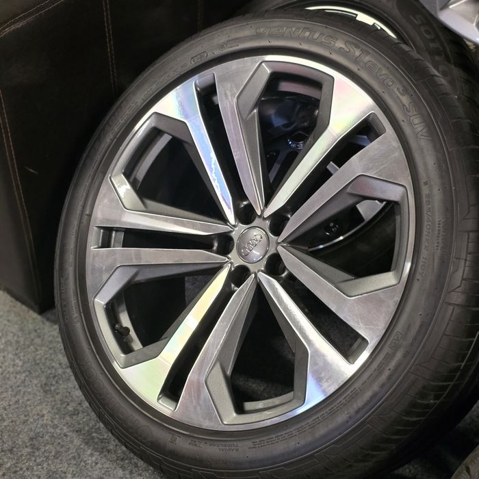 Оригинални джанти Ауди кю8 кю7 Q8 Q7 гуми 285 40 22