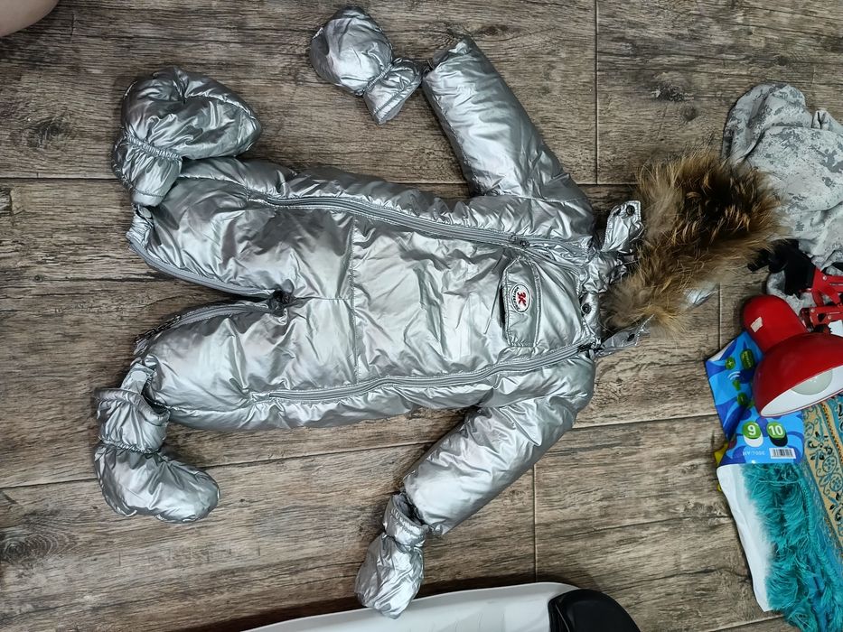 Продам детский комбинезон