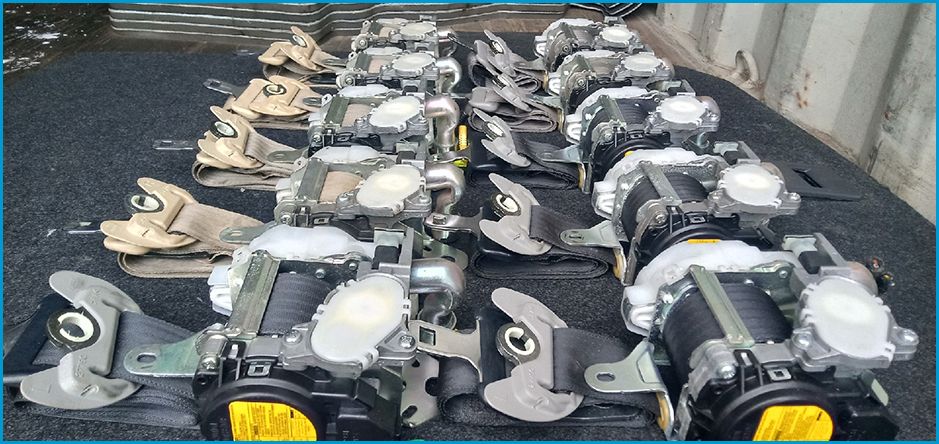 Продам ремень безопасности на Lexus GS300 GS350 GS430 / Toyoto Atisto