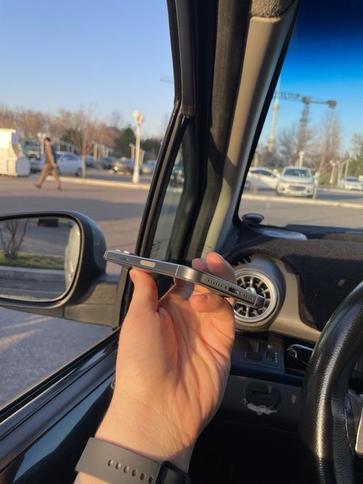 iPhone 15 Pro pro Max  Ayibi bor