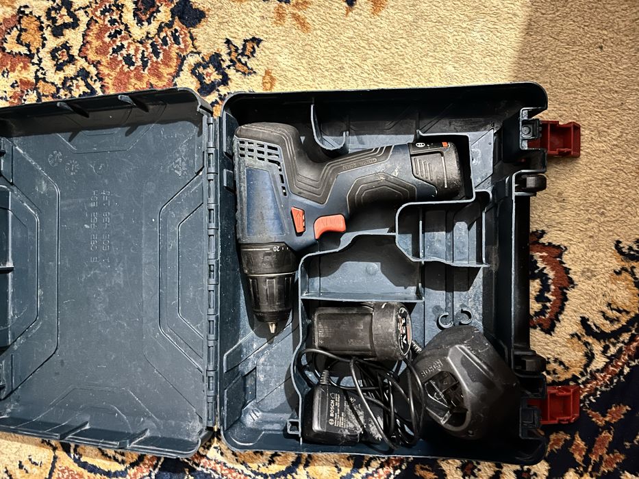 Продам шуруповерт BOSCH