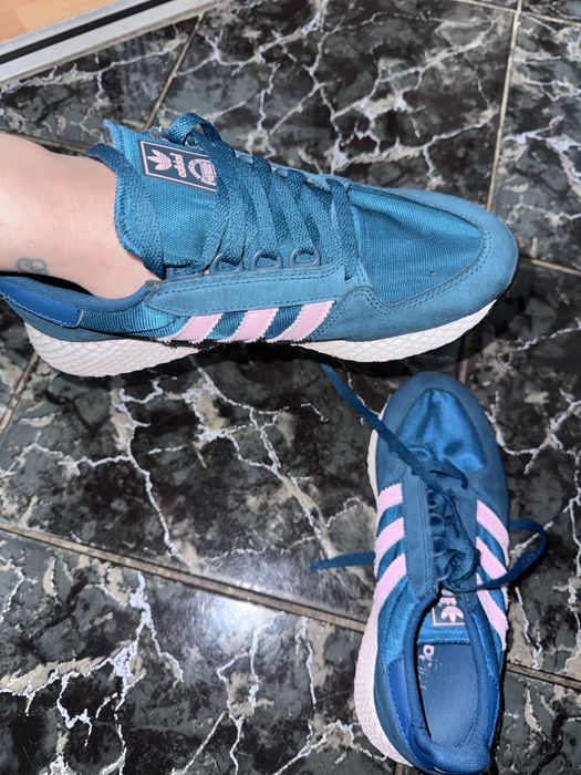 Adidasi Adidas in stare foarte buna