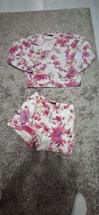 Set pantaloni si bluza