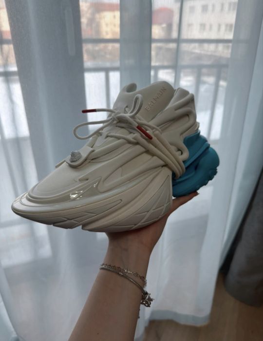 adidasi Balmain Unicorn full box