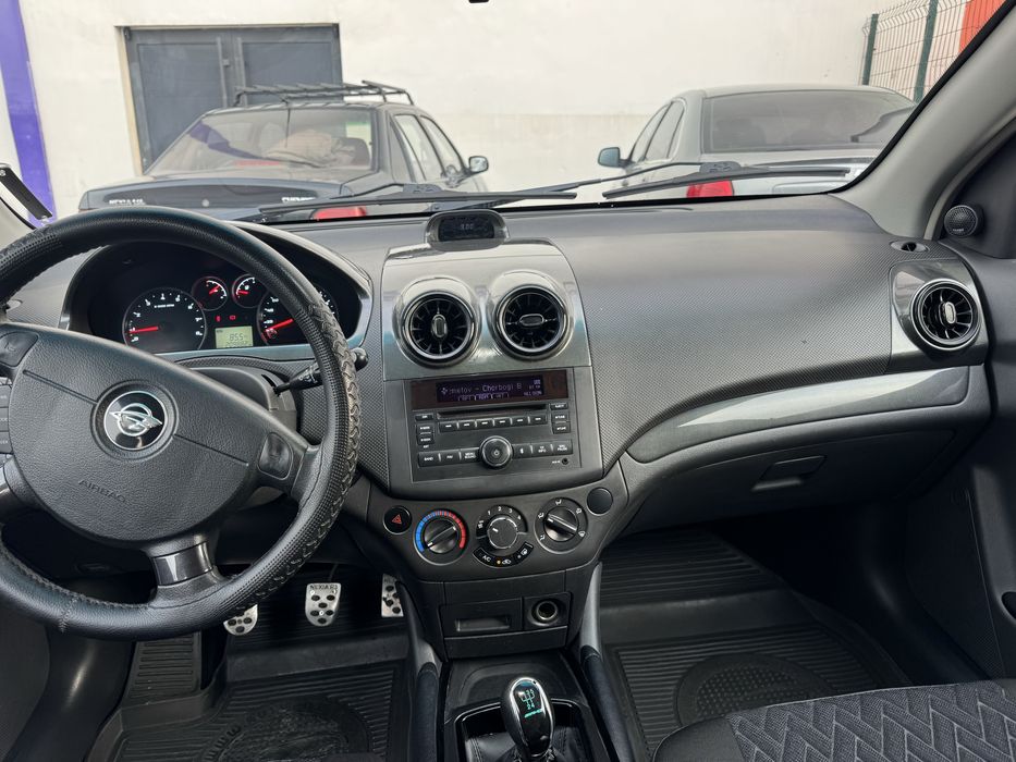 нексия 3 сотилади