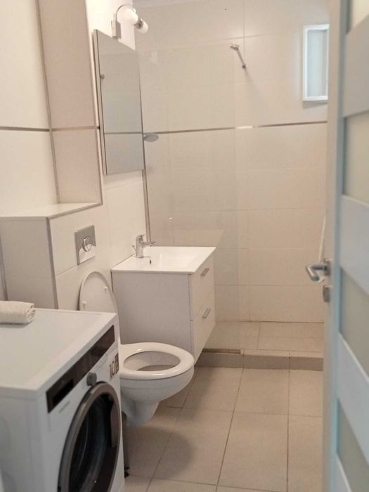 Închiriez Apartamente in Regim Hotelier 1/2/3 camere sau 2/3 ore