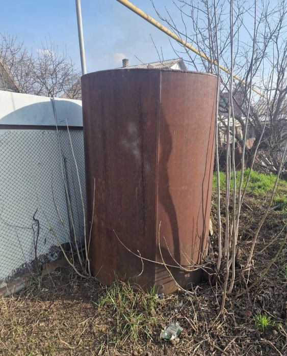 Продам жилезные баки