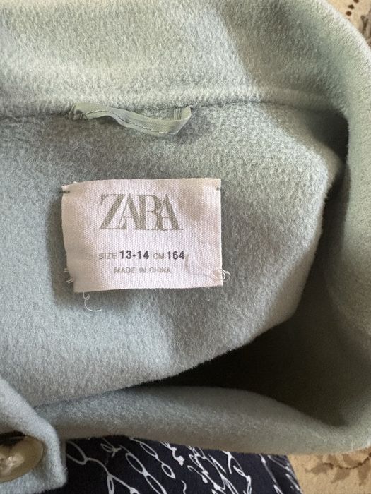 Продам пальто для девочки