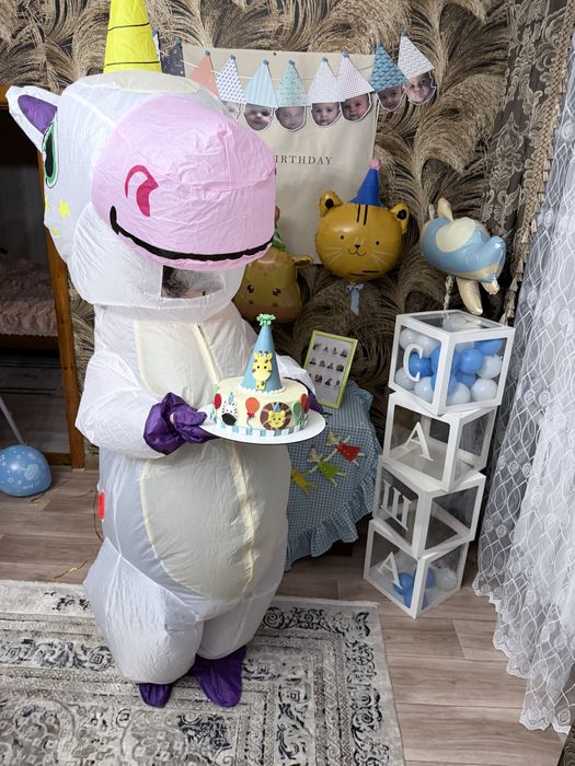 Надувные костьмы крыса единорог