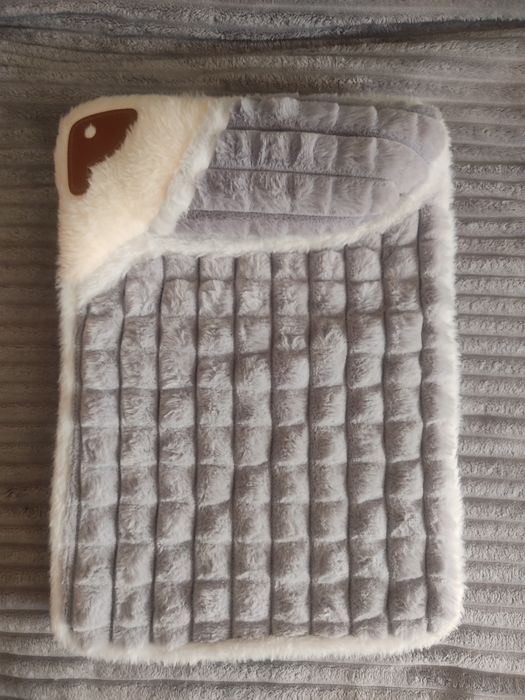 Продам лежанку для кошек