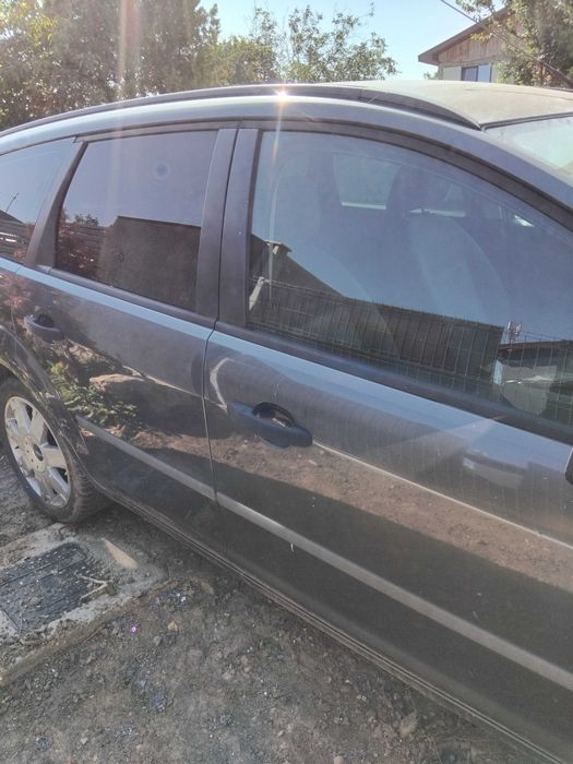 Vând Ford focus break an fabricație 2005 diesel