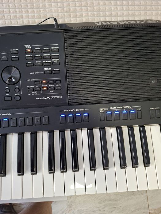 Yamaha psr sx700