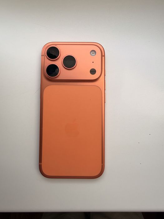 Продается iphone 17pro 256gb