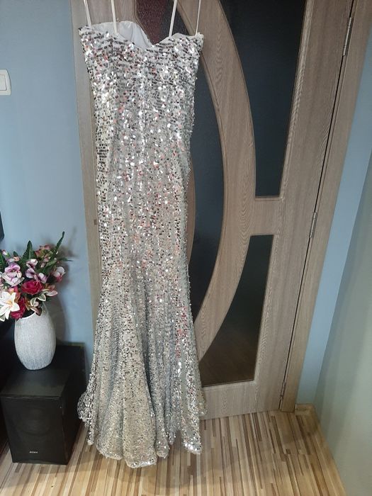 Официална рокля със пайети