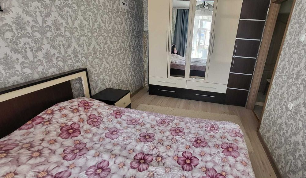 Продам спальный гарнитур