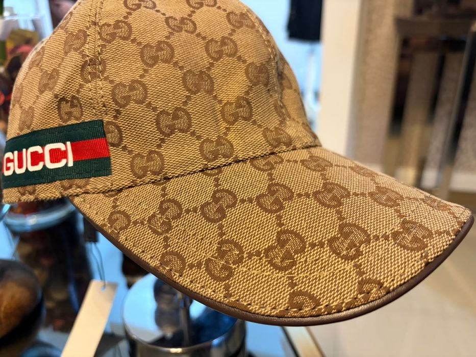 Vând șapcă Gucci GG