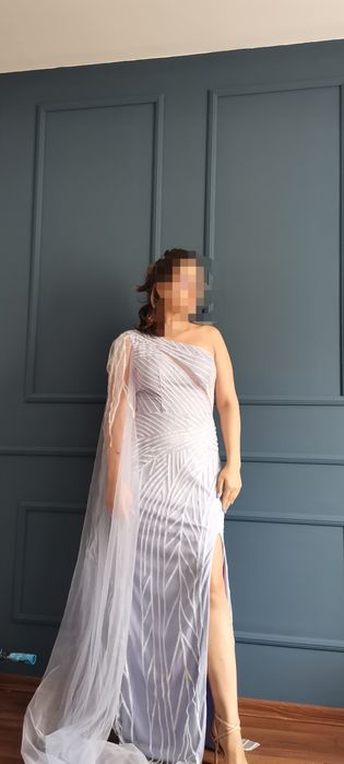 Vand rochie de ocazie nepurtata