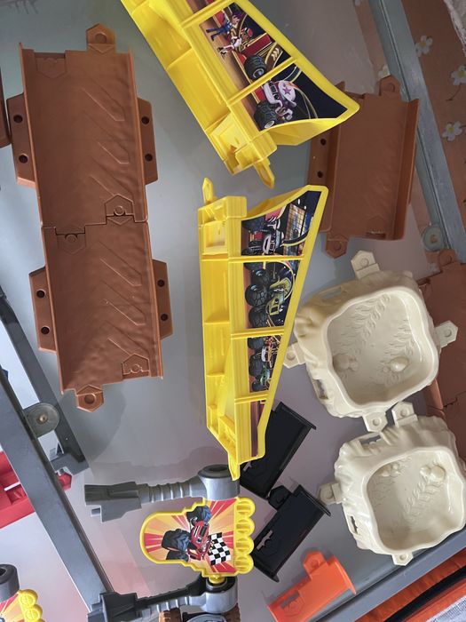 Играчка  Пламъчко и машините ПИСТА