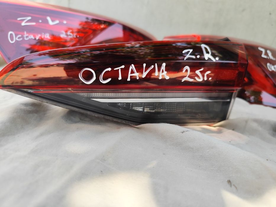 Задни Стоп светлини skoda octavia 4 2025 г