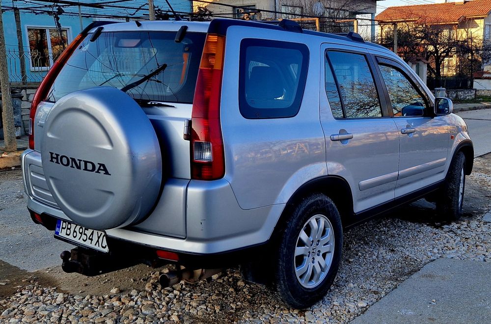 Продавам Honda CR-V