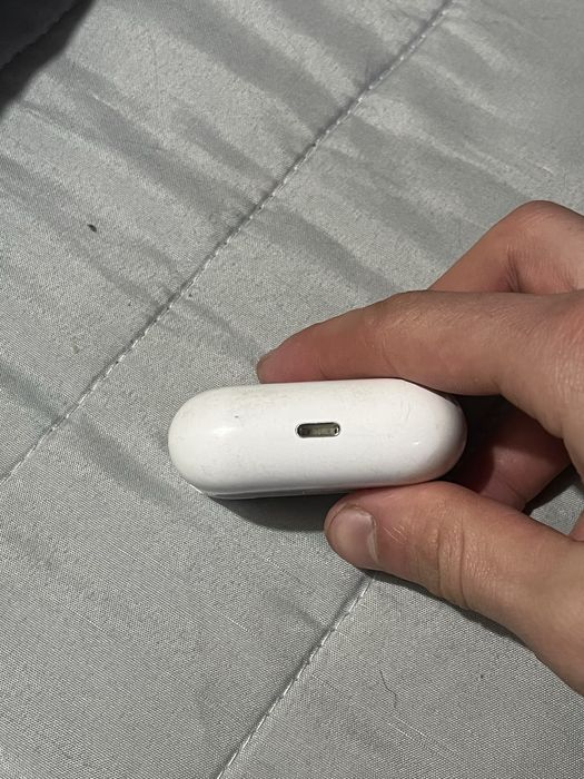 Аирподс про  оригинал