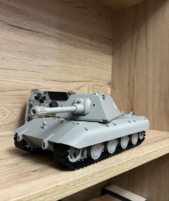 Macheta Super heavy tank E-100 scara 1:35(Panzerkampfwagen E-100)