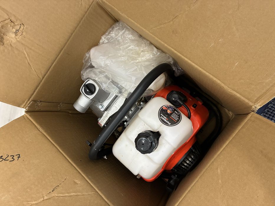 Насос , моторомпа новый почти