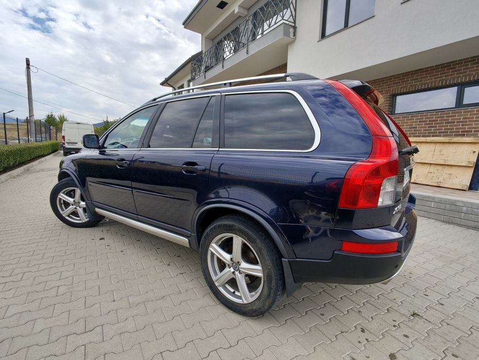 Продавам Volvo XC90 D5 AWD