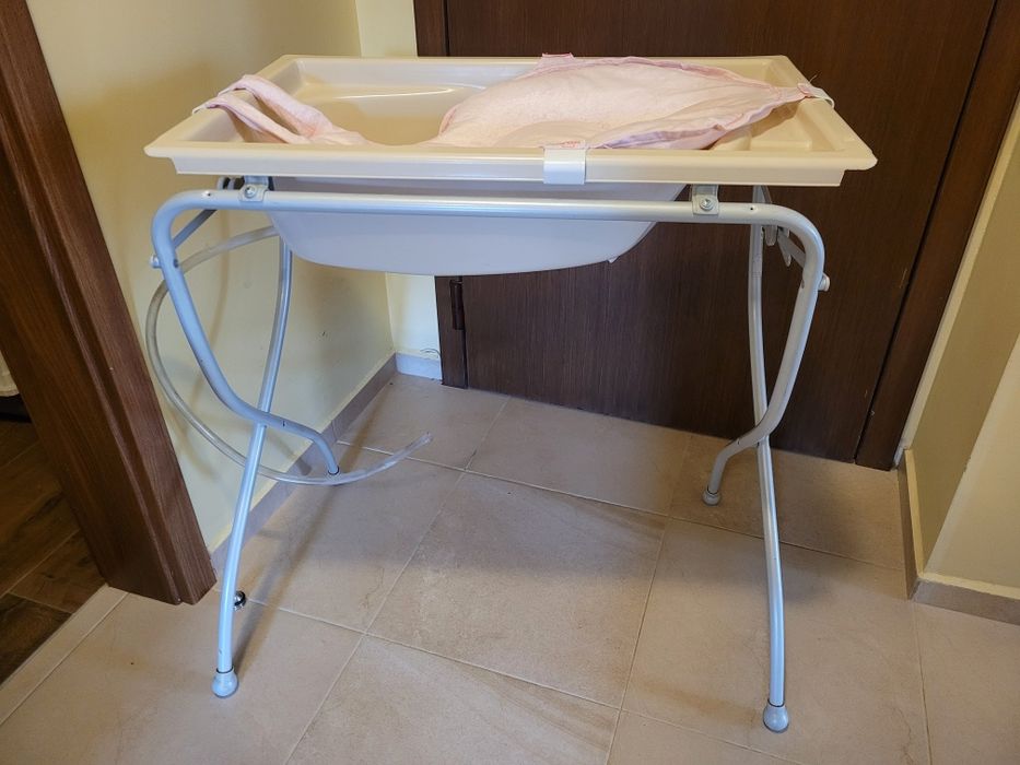 Бебешка ваничка със стойка и аксесоари