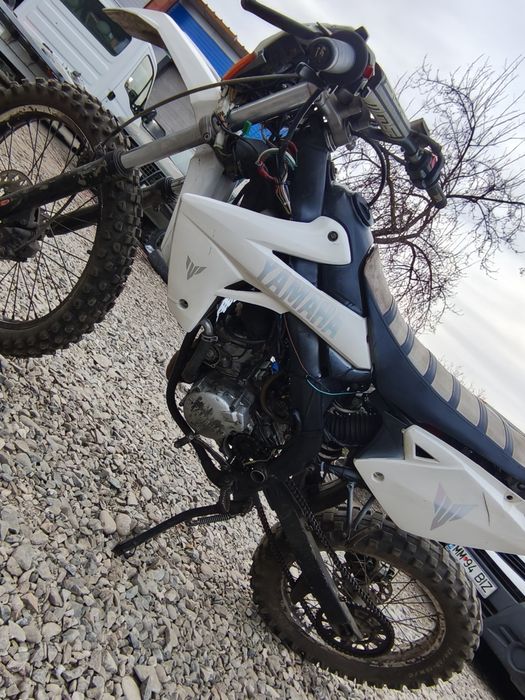 Vând Yamaha DT 125 2T