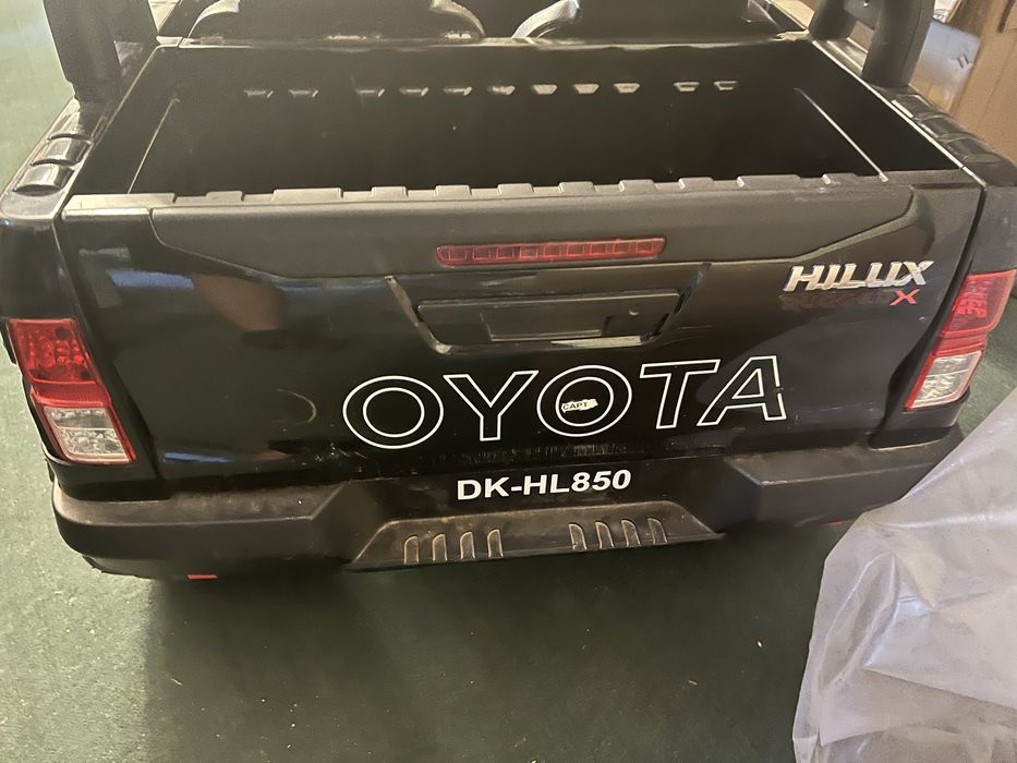 Электромобиль TOYOTA HILUX