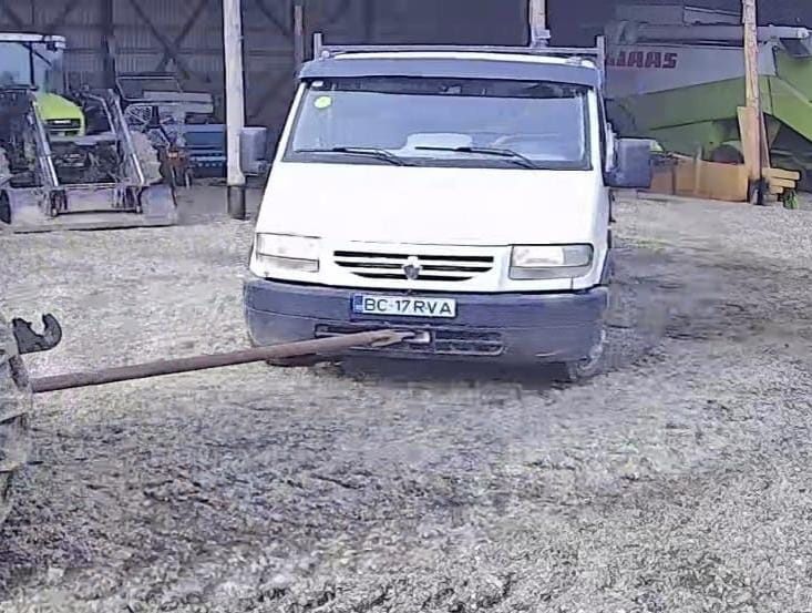 Vând renault mascot