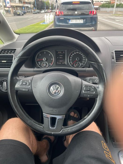 VOLKSWAGEN Touran 2012 — imagine 2