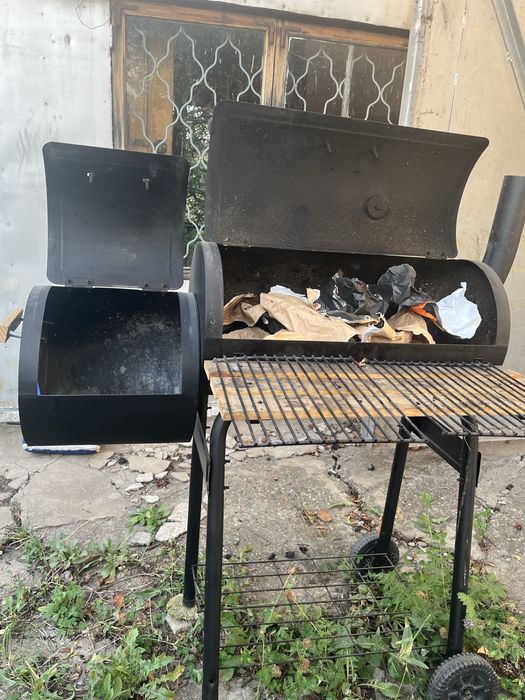Продам барбекюшницу