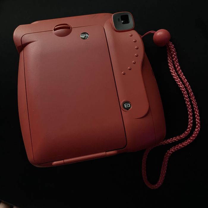 Продам INSTAX mini 8