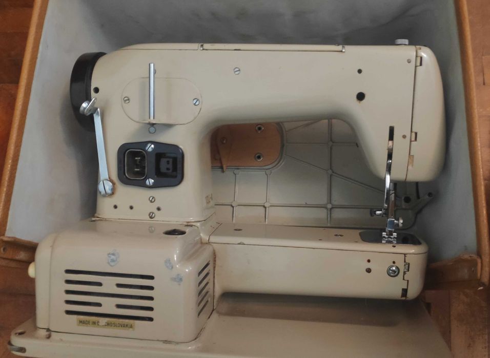 Lada Lux made in Chechoslovakia шевна машина