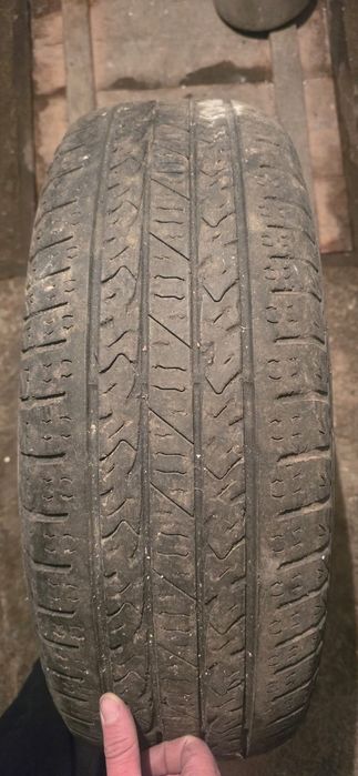 Продам шины б/у.
