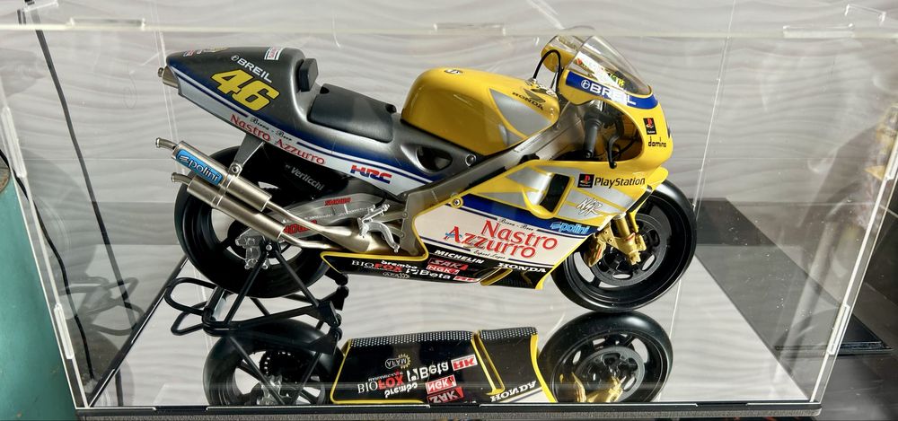 Macheta motocicleta Motogp scara 1/6 Valentino rossi Honda Nsr