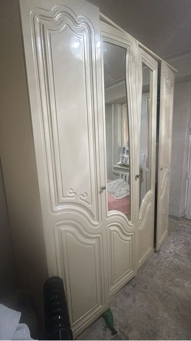 продаю шкаф и кровать