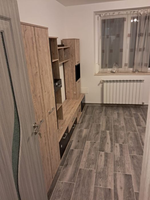 Garsoniera de inchiriat