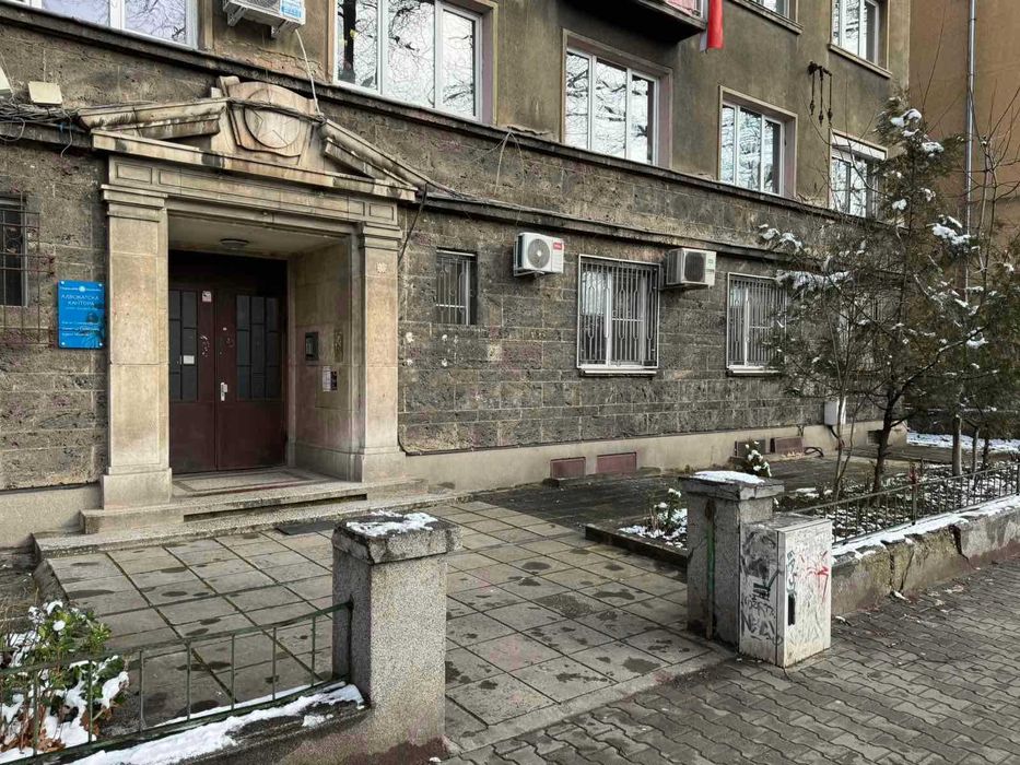 Продава тристаен апартамент на бул. Цар Освободител