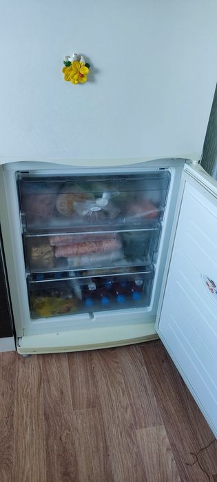 Продам холодильник
