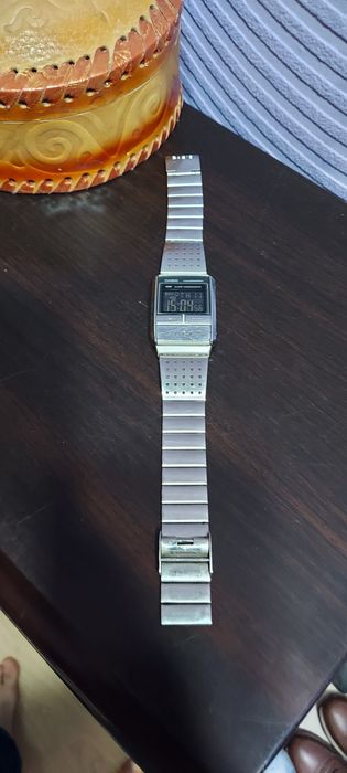 Продам часы CASIO электроника