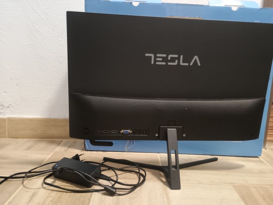 Monitor Tesla 24" 100hz  - NOU