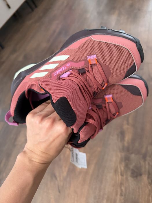 Продам обувь Adidas оригинал