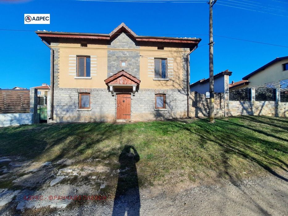 Продава се Къща в с. Костелево, Област Враца - 100 кв.м за 1352 €/кв.м - Снимка #2