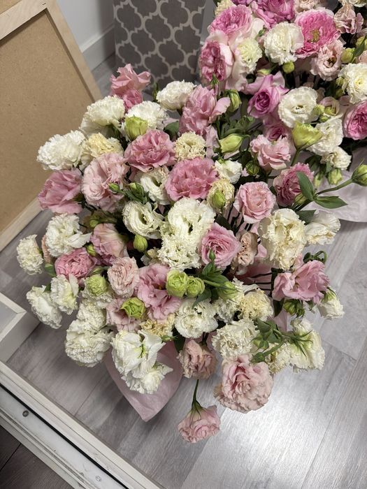 средний букет почти новый