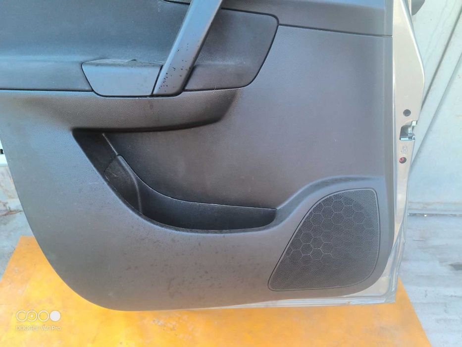 задна лява ударена врата за опел мерива