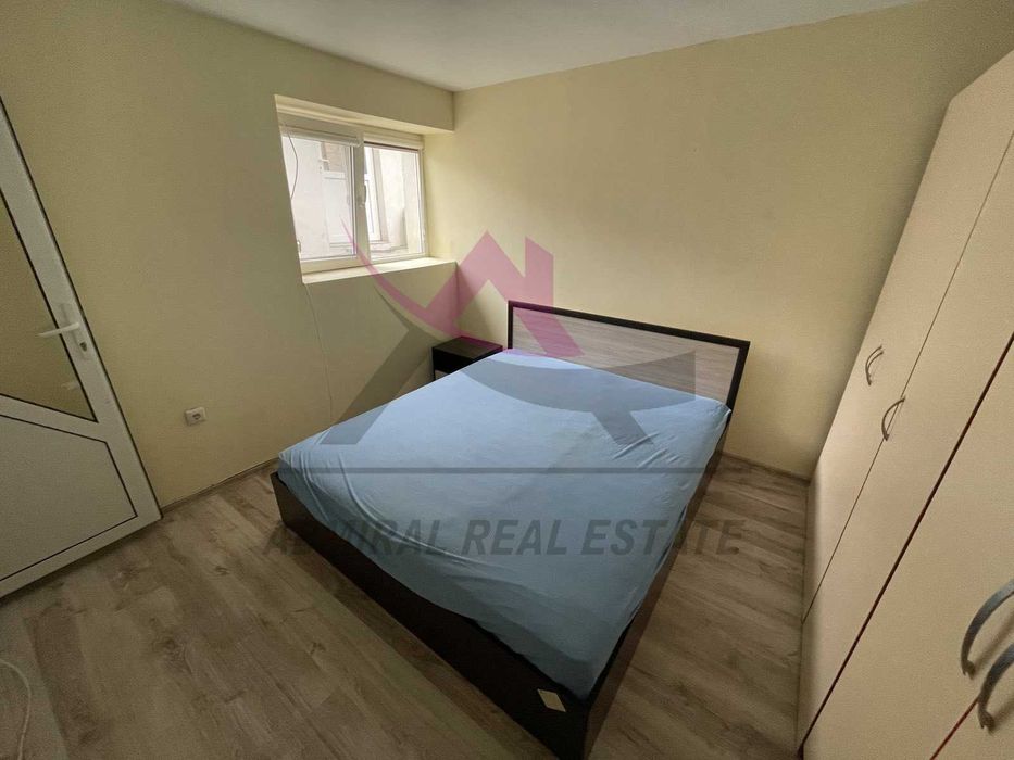 Дава се под наем Двустаен апартамент в Варна, Цветен квартал - 70 кв.м за 425 € - Снимка #1